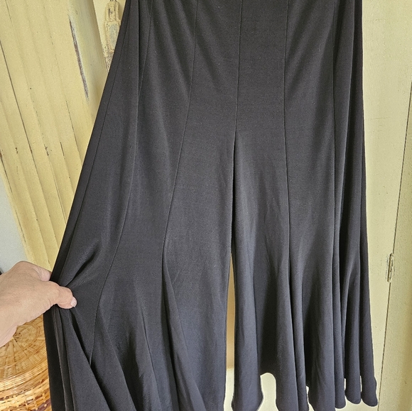 Joseph Ribkoff swing crop pants. - Picture 2 of 3